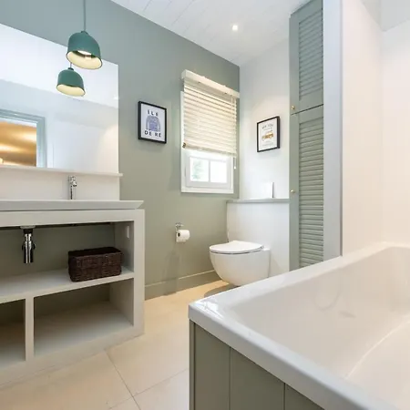 Minato - Sleeps 17 - En Re * Les Portes-en-Re