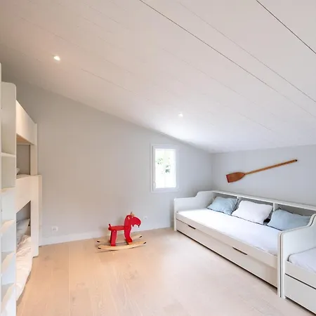 ヴィラ Minato - Sleeps 17 - En Re Les Portes-en-Re